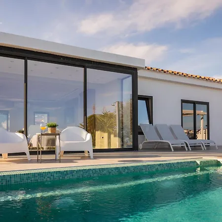 Amistad In With Private Pool And Sea Views Villa Fuengirola